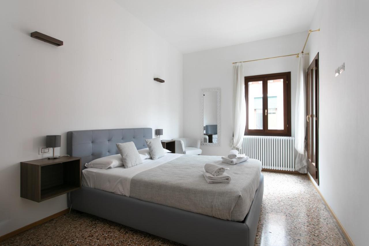 Residenza Pomponi Deluxe Apartman Velence Kültér fotó