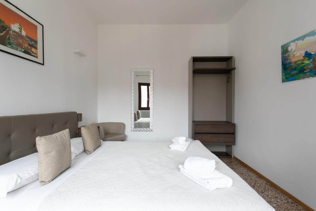 Residenza Pomponi Deluxe Apartman Velence Kültér fotó