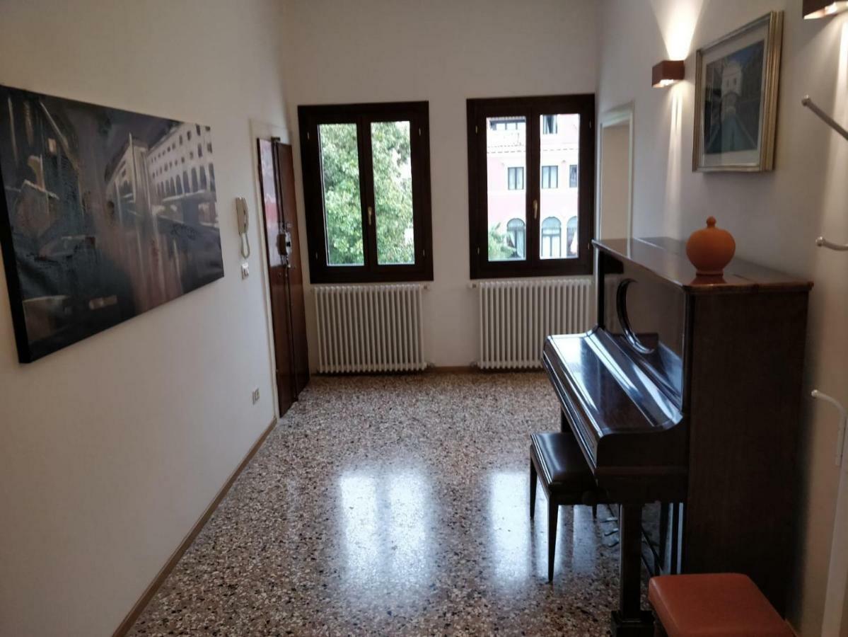 Residenza Pomponi Deluxe Apartman Velence Kültér fotó
