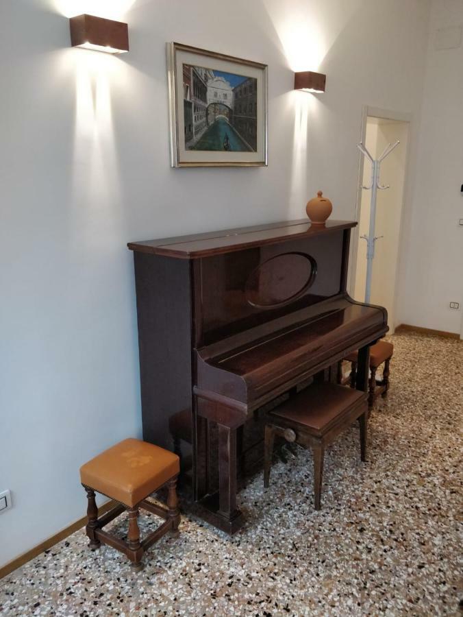 Residenza Pomponi Deluxe Apartman Velence Kültér fotó